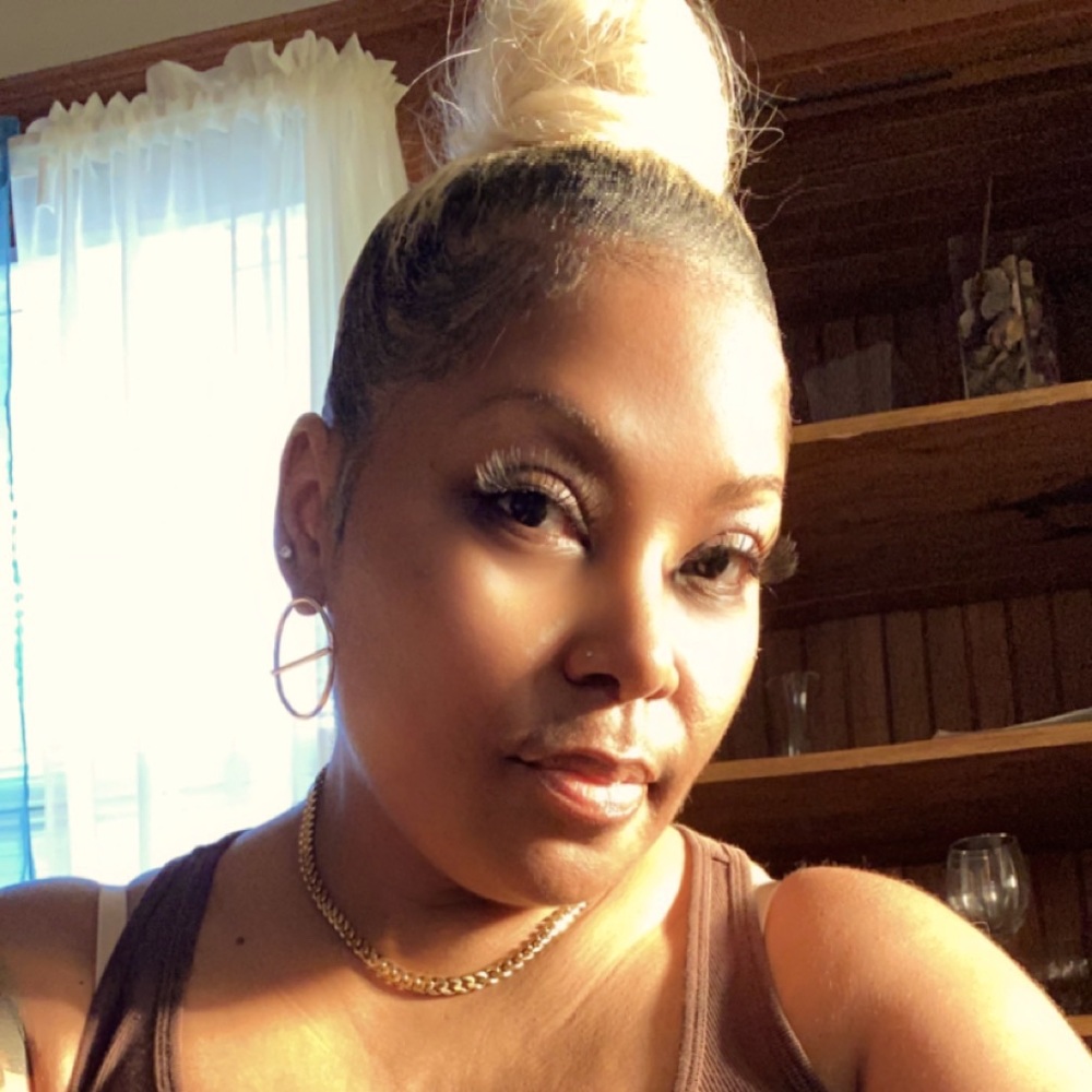 Meet your Posher, Vivian